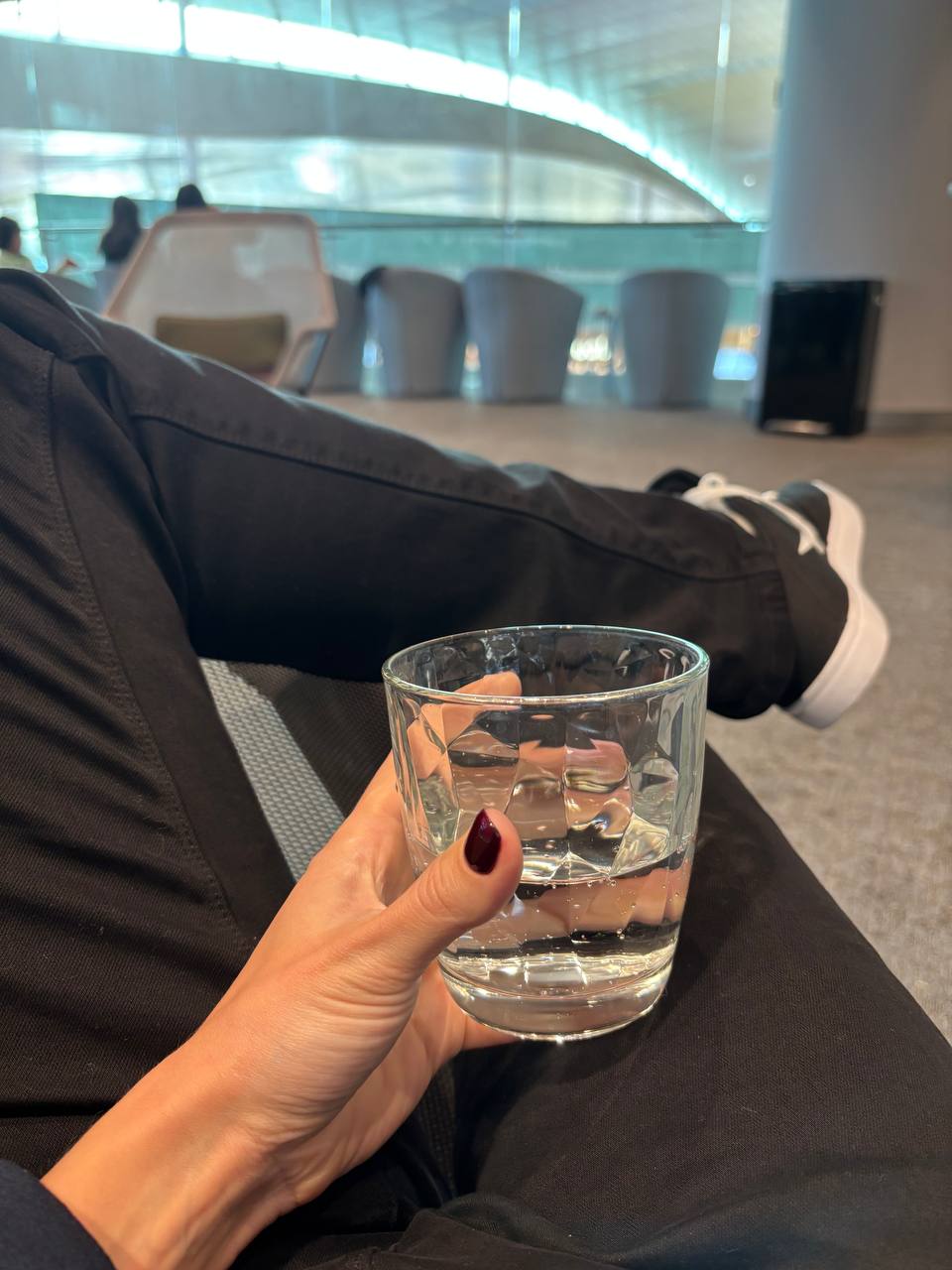 Лайфхаки для самолёта: пейте побольше воды